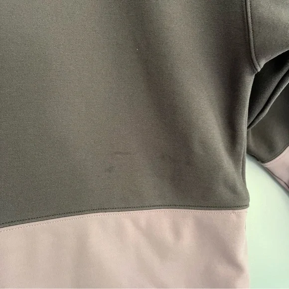 Athleta Gray and Pink Oversized Turtleneck Sweatshirt size Small - Picture 9 of 9